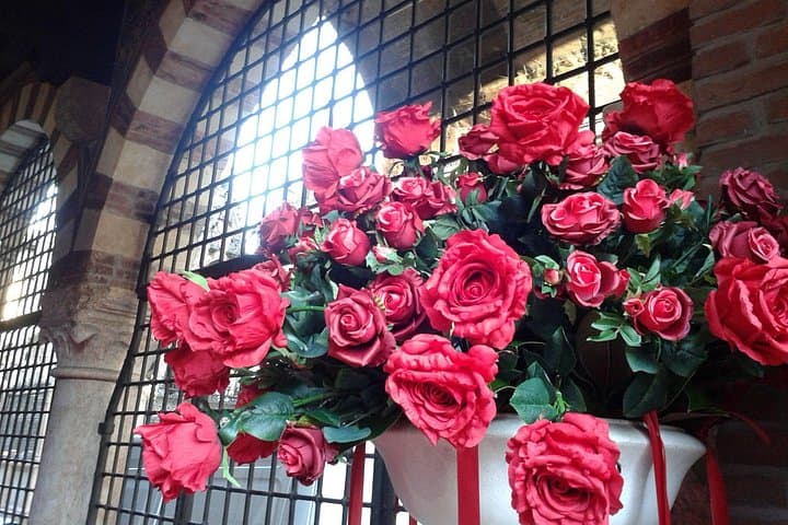 Make your Romantic Proposal in the City of Love