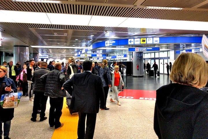 Civitavecchia(Rome's cruise port):Private Transfer to Rome Fiumicino(FCO)airport