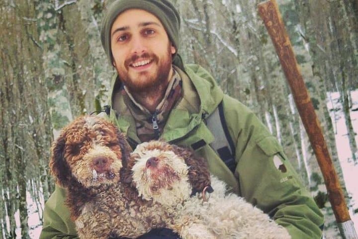 Truffle hunting near Rome with 7-course lunch
