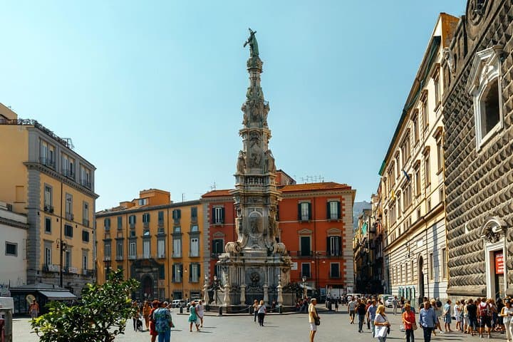 Kickstart Tour with a Local in Rome 1