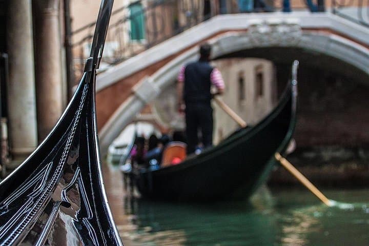 Shared Gondola Ride in Venice