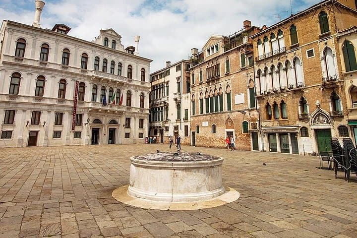 Venice Walking Tour with Basilica & Doge’s Palace