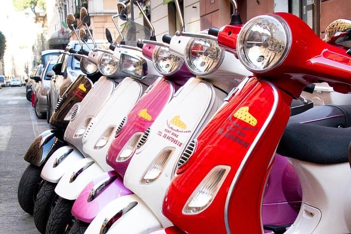 Vespa Rental in Rome 24 hours
