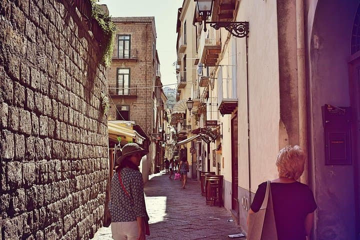 Private Transfer from Rome to Sorrento with 2 hours for sightseeing