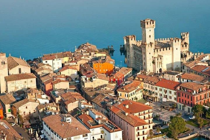 Sirmione & Verona, Lake Garda, private tour from Milan, by car.