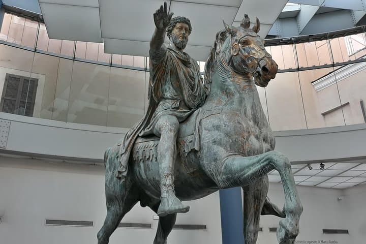 Capitol Hill and Capitoline Museums - Skip the line Private Tour