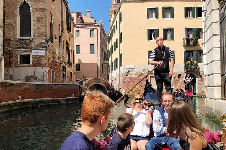 Doge's Palace guided tour and Gondola ride