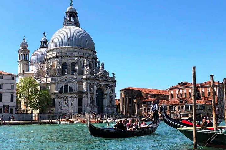 Doge's Palace guided tour and Gondola ride