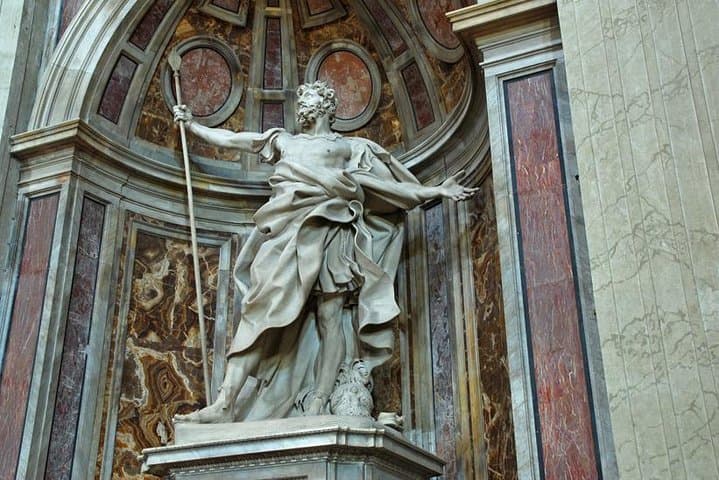 Statue of Longines - St Peter's Basilica