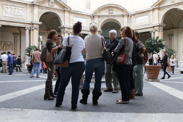 Private Vatican Tour - Octagon Courtyard