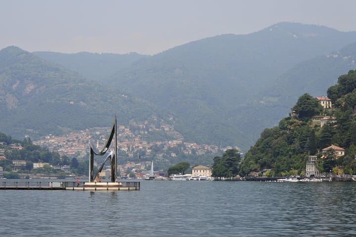 Como city and its History Exclusive Walking Tour (1 h from Milan)