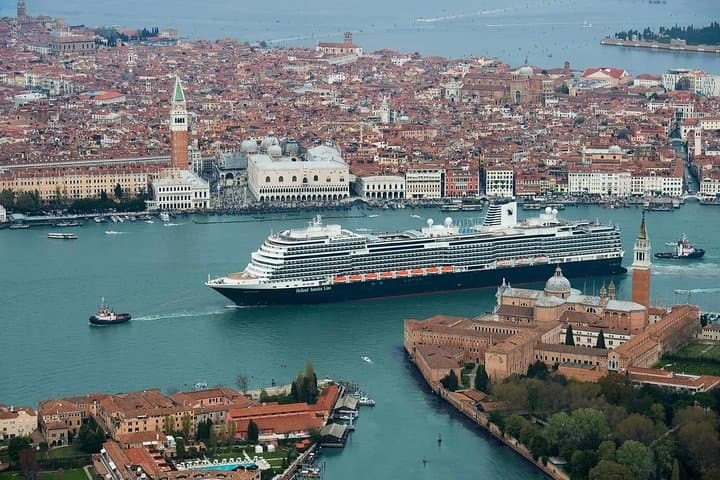 Transfer from Cruise Terminal to Central Venice