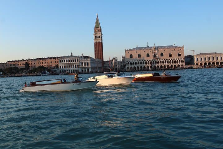 Venice Shared Departure Transfer: Central Venice to Marittima Cruise Port