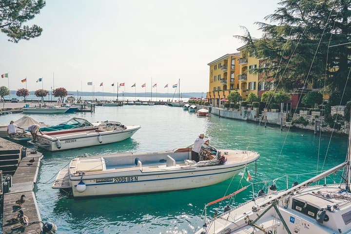 From Verona: Lake Garda and Sirmione Day Tour with Cruise