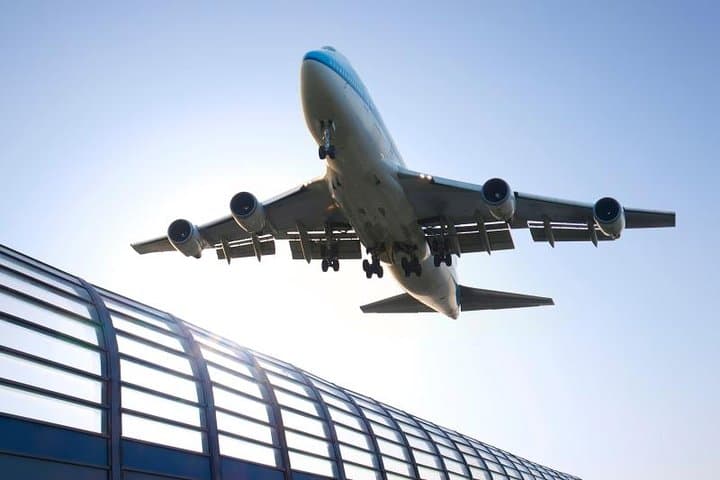 Private transfers are the most comfortable way to quickly reach Venice center from Marco Polo Airport