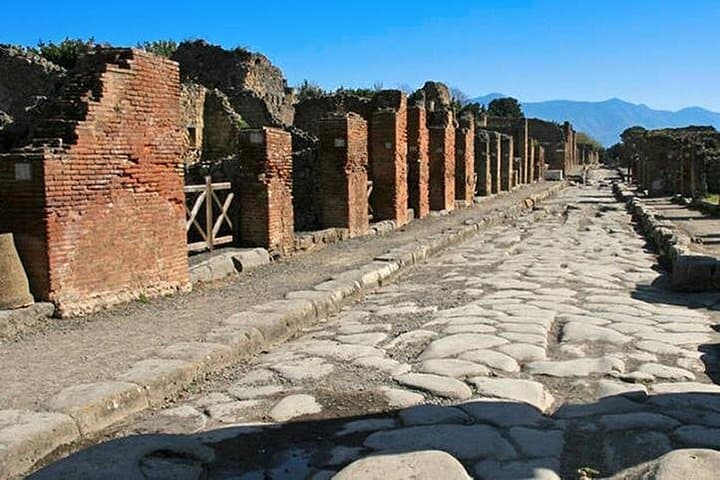 Capri, Positano and Pompeii Private Tour