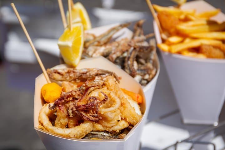 Small-group Street food tour in Vico Equense