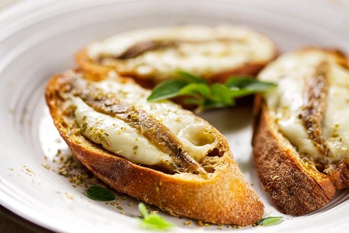 Small-group Street food tour in Verona