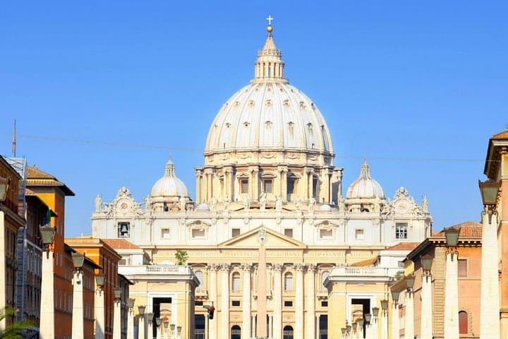 Private Transfer by Car or Minivan from Sorrento to Rome