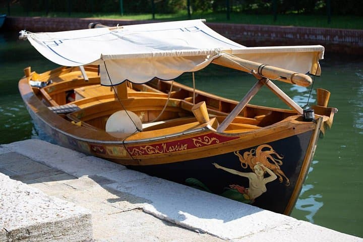Sunset Traditional Boat Tour with Prosecco