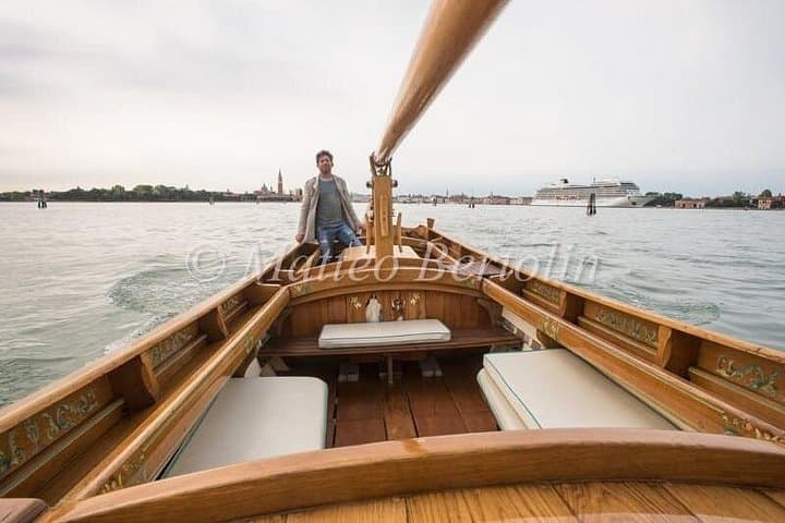 Sunset Traditional Boat Tour with Prosecco