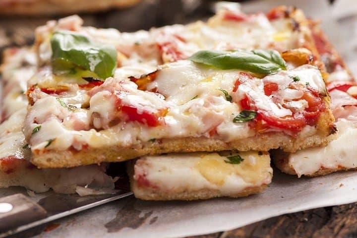 Roman Delights: Private Tour with Pizza, Gelato, City Highlights