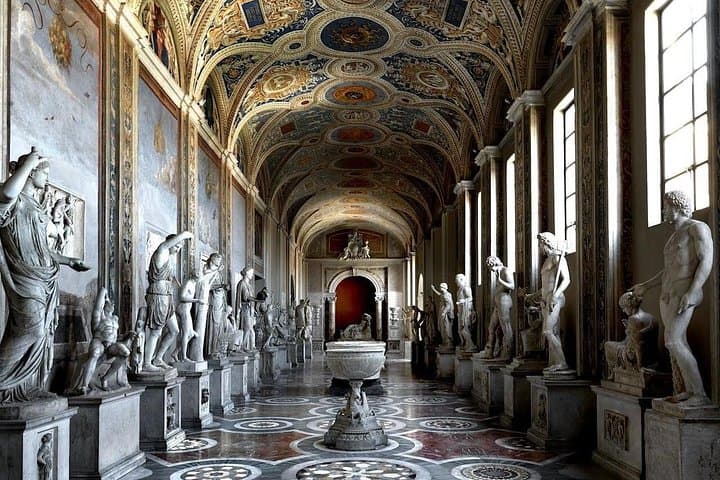 Private Tour of Vatican Museums, Sistine Chapel and St Peter's