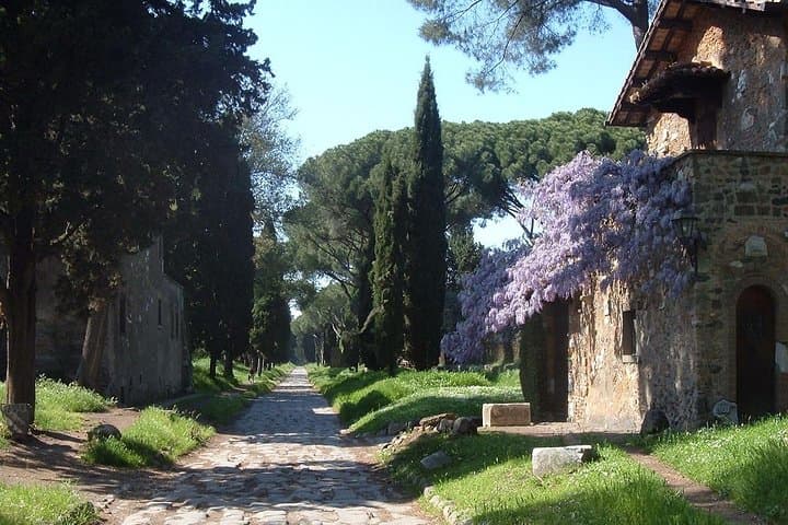 Subterranean Rome: Catacombs and Appian Way Discovery Tour