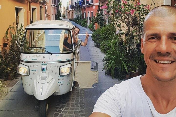 Apelisetta tuk tuk: 1 tour of Cagliari