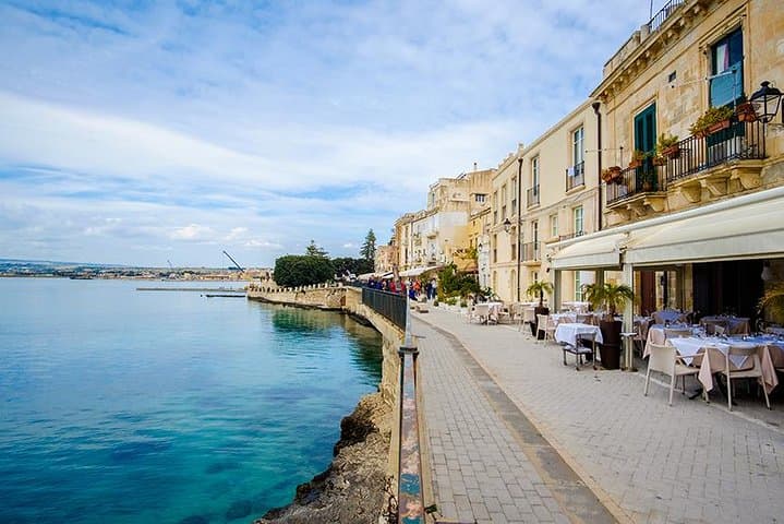 Noto, Siracusa and Ortigia (private driver with Luxury mercedes)
