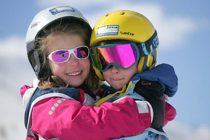 Children ski lessons