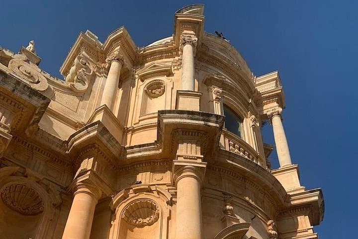 Note: The Timeless Charm of Baroque Beauty