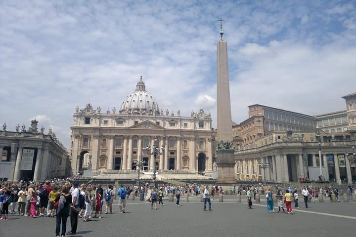 Rome Highlights Private Day Tour by Mercedes Minivan