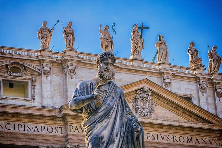 Private 4 hours tour to Vatican Museums, Sistine and StPeter's