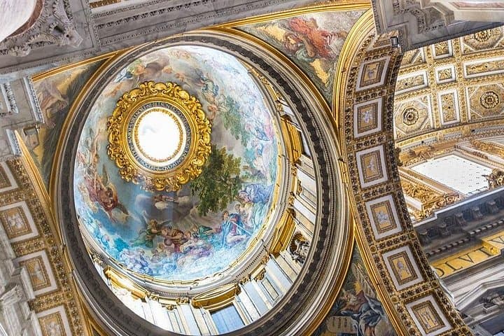 Private 4 hours tour to Vatican Museums, Sistine and StPeter's