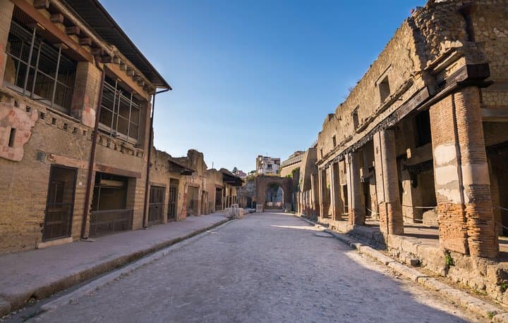 Herculaneum Private Tour with an Archaeologist