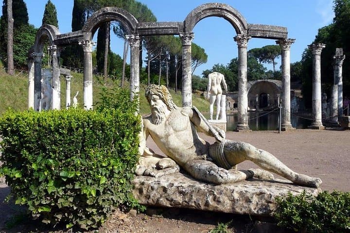 Tivoli Day Tour: Discover Hadrian's Villa and Villa d'Este