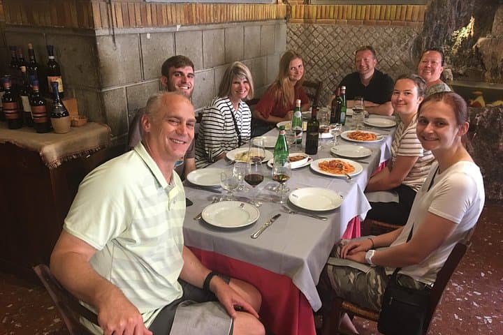 Rome Food Tour with Foodie Guide around Piazza Navona & Trevi Fountain