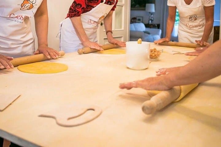 Bologna: Pasta, Tiramisu or Lasagna Class with Wine