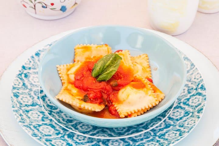 Small Group Market tour and Dining Experience at a Cesarina's home in Brindisi