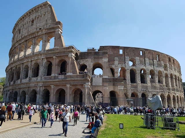 Rome Imperial Past Colosseum, Forum and Palatine Tour