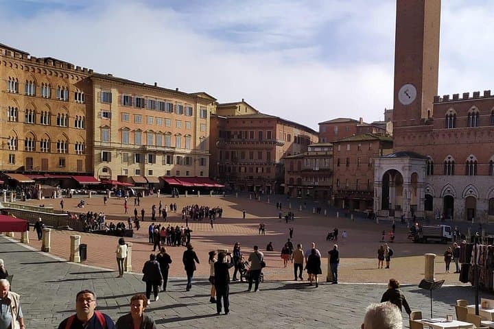 Siena and San Gimignano from Rome: Wine Tasting Tour in Tuscany