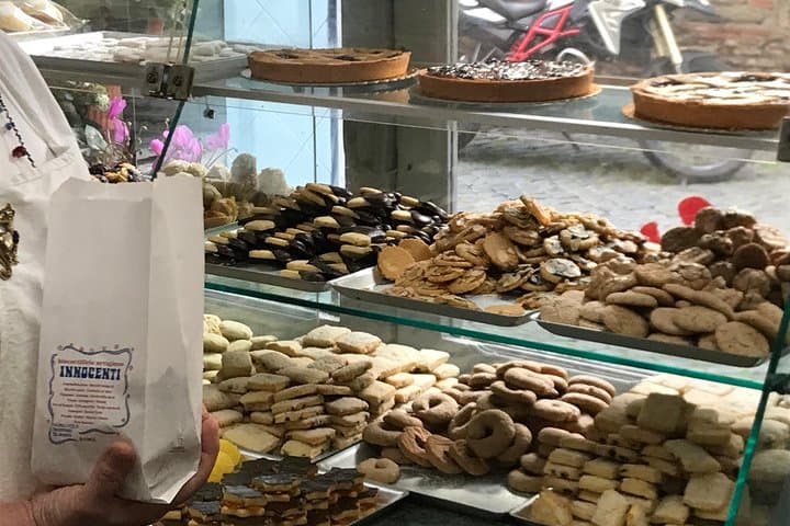 Tasty Trastevere Street Food Tour in Rome from Tiberine Island to Ponte Sisto