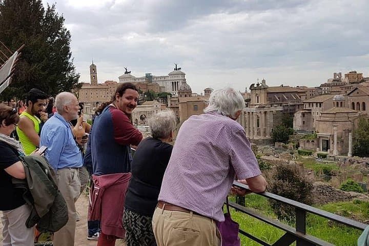 Group Tour: Colosseum, Roman Forum &Palatine Hill guided Tour