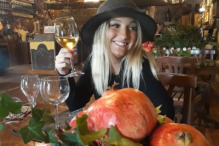 Wine tasting in Roman Countryside: 3-hour tour from Rome