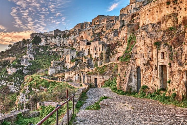 6-Day Pompeii, the Amalfi Coast & Irresistible Italy Small-Group Tour from Rome