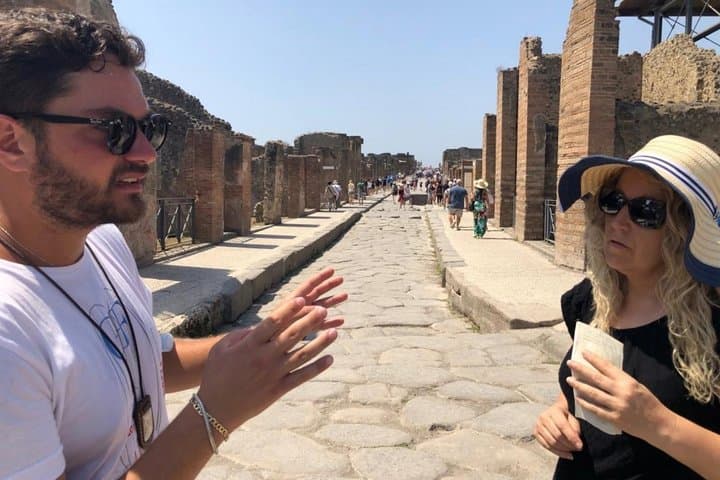 PompeiI Exclusive Tour with your Archaeologist in a Small Group