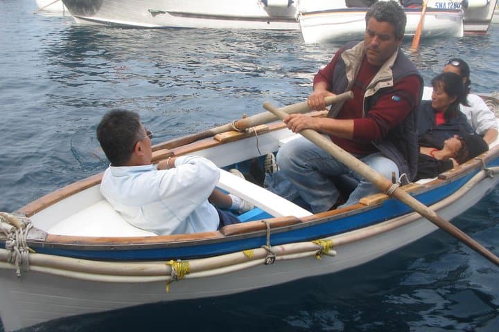 Capri guided tour: Outside the Blue Grotto, just before getting in on a row boat