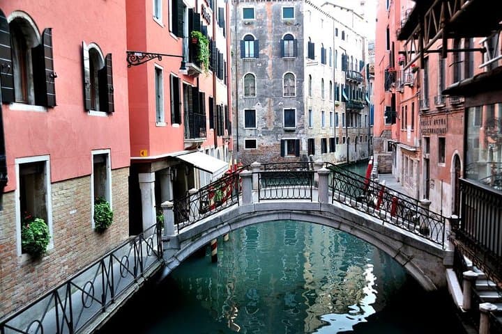 Private Cruise: Venice Viewed by the water
