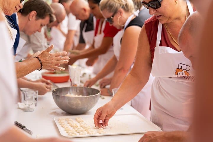 Cooking class at a Cesarina's home with tasting in Siracusa